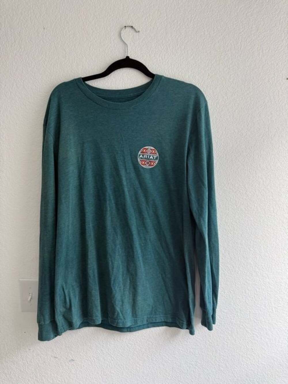 Ariat Long Sleeve Crewneck Shirt in Teal Green with Chest Logo SZ Large